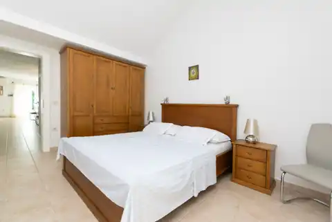 Brač, Mirca - kamenná vila s výhľadom na more, 300m2