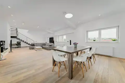 Zagreb, Centar - Luksuzan četverosoban penthouse s velikom terasom 225 m2