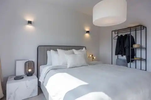 Istra, Svetvinčenat - Moderna vila s grijanim bazenom