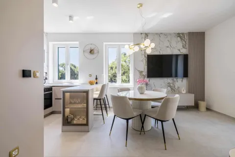 Split, Bačvice – luxusní dvoupokojový byt 64m2 pronájem