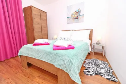Otok Korčula, Vela Luka – Kamena kuća 252 m2
