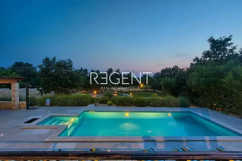 Istria, Pola – Splendida casa familiare di 294 m2