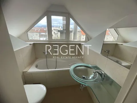 Záhřeb, Kvaternikovo náměstí - Dvoupatrový byt 150 m2 k pronájmu