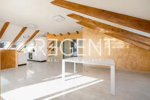 Split, Stobreč - Byt ve vynikající lokalitě k dlouhodobému pronájmu, 150m2