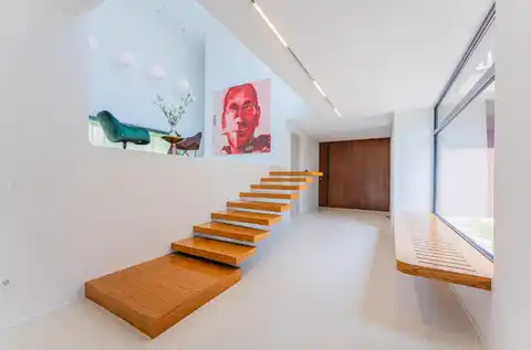 Záhřeb, Šestine - Moderní rodinná vila s bazénem obklopená zelení