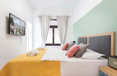 Záhřeb, Náměstí Franjo Tuđmana – Zařízený dvoupokojový byt