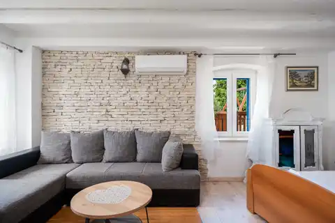 Split - Autentična vila među maslinicima s pogledom na more i bazenom