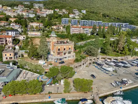 Ičići, Opatijska rivijera – povijesna vila s pogledom na more