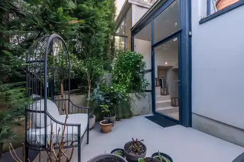 Zagreb, Vinogradska – Dizajnerski dvoetažni stan s vrtom i terasom