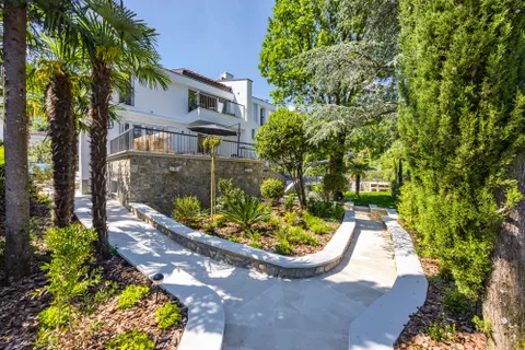 ZASEBNO: Kvarner, Opatija - Luksuzna vila na čudoviti lokaciji