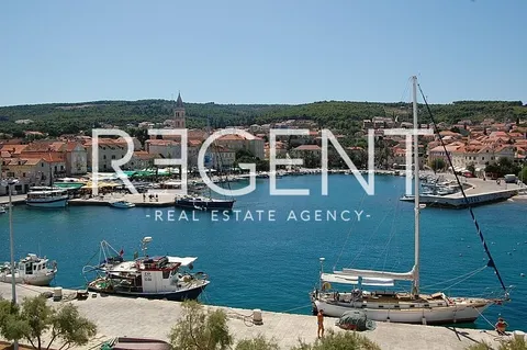 Brač, Supetar - Zemědělská půda s výhledem na moře