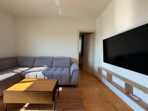 Zagreb, Trešnjevka - Appartement de trois pièces récemment rénové avec balcon