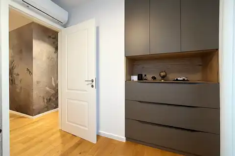 Загреб, Сесвете - современный четырехкомнатный пентхаус