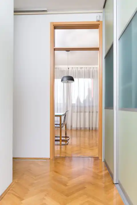 Zagreb, Maksimir - Dvosoban stan u urbanoj vili s parkingom