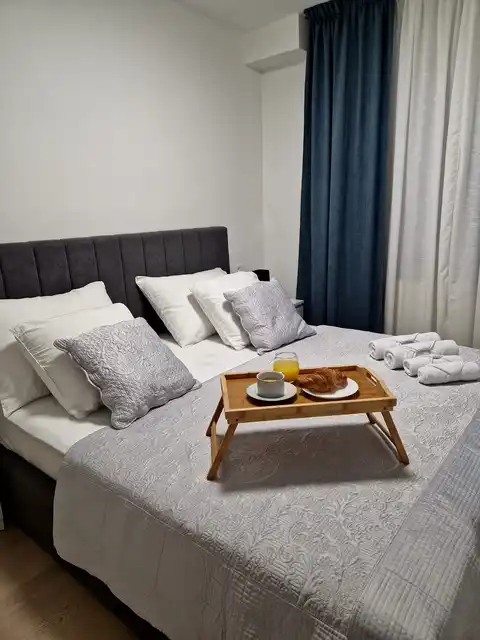 Split, Kamen - Appartement de trois pièces avec jardin privé