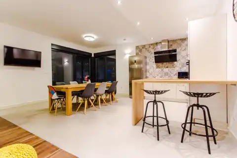 Vila 232 m², Kaštel Stari — 4SS, grijani bazen, pogled na more