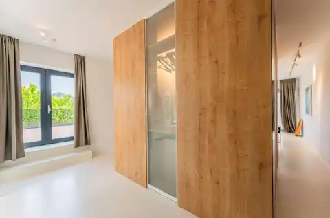 Záhřeb, Šestine - Moderní rodinná vila s bazénem obklopená zelení