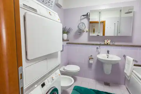 Split, Firule - Dvosoban stan s loggiom i pogledom na more