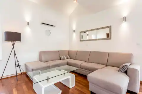 Podstrana - Three-room apartment with a terrace