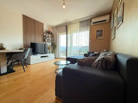 Split, Kila — Dvosobno stanovanje 66 m², balkon, garaža, novejša stavba