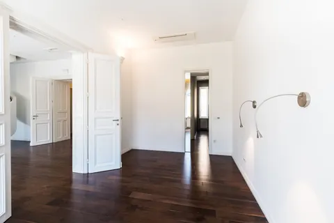 Zagreb, Centar – Luksuzan dvoetažni stan na Tomislavom trgu, 181 m²
