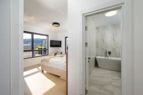 Rovinj- vila s bazenom u modernoj novogradnji