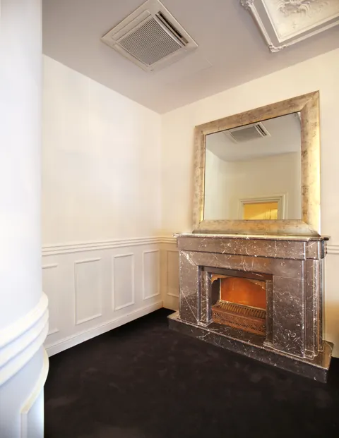 Zagreb, Donji grad, Marulićev trg – luksuzan ured od 280 m² za najam