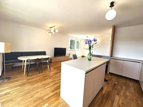 Zagabria, Pantovčak - Appartamento di quattro locali con terrazza + garage 118 m2, Primo affitto