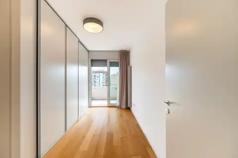 Stan 105 m², Grahorova — 3 spavaće sobe, dupla garaža, lift