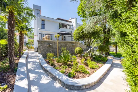 ZASEBNO: Kvarner, Opatija - Luksuzna vila na čudoviti lokaciji