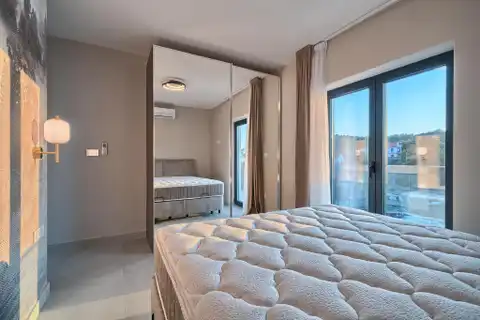 Ražanj – Vila s bazenom i panoramskim pogledom na more