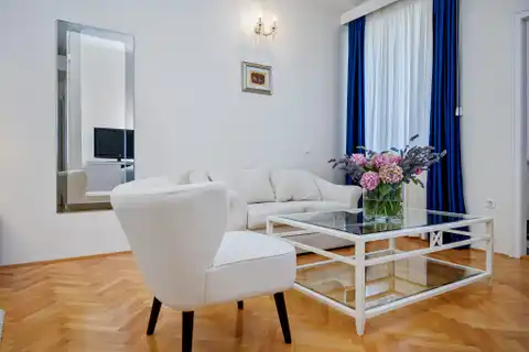 Сплит, Бачвице - Двухуровневая квартира 170 м², 3 комнаты, бассейн, 2 парковочных места