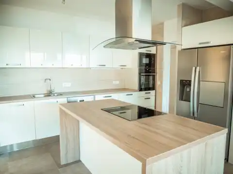 Korčula- Luksuzan apartman s terasom i garažom u ekskluzivnom kompleks