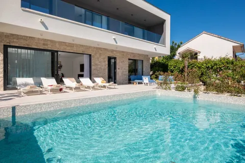 Rogoznica – Villa di lusso di 200 m2 sul mare