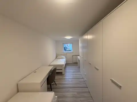 Zagreb, Borongaj - prostrani šesterosoban stan