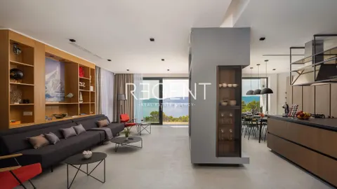 Omiš – Exkluzivní vila s bazénem a panoramatickým výhledem