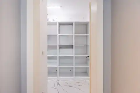 Záhřeb, Jelenovac – Moderní třípokojový byt s velkou terasou a garáží