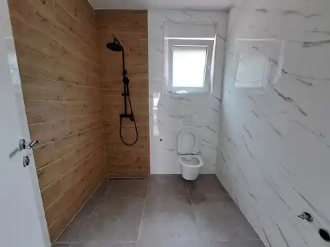 Novi Vinodolski - Moderan trosoban stan na mirnoj lokaciji 64 m2