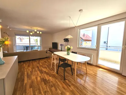 Zagabria, Pantovčak - Lussuoso appartamento di quattro locali con terrazza di 166 m2 + garage, prima locazione