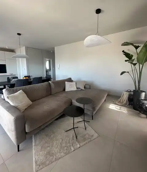 Kaštel Stari - Štirisobno stanovanje z ložo in pogledom na morje