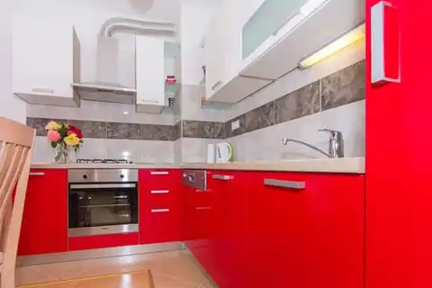 Split, Žnjan - Appartement de trois pièces avec loggia