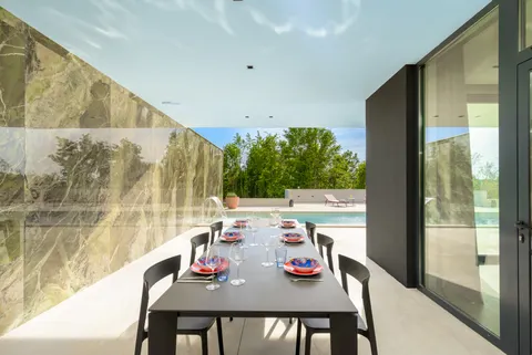 Istra, Oprtalj - Luksuzna dizajnerska vila 682 m2 novogradnja