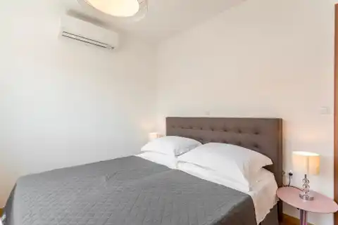 Podstrana - Three-room apartment with a terrace