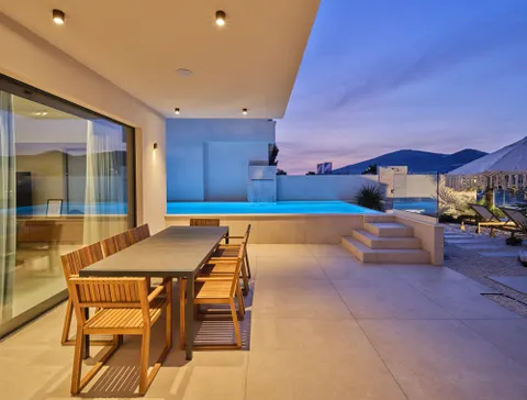 Trogir - Moderna villa s pogledom na more 341 m2
