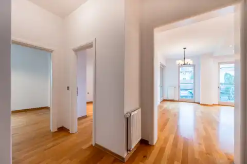 Zagreb, Srebrnjak – Četverosoban stan u prizemlju