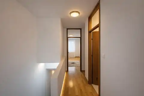 Zagreb, Vrbani - appartement de trois pièces à louer