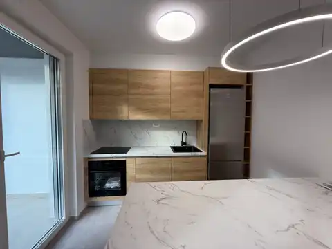 Záhřeb, Gračani – třípokojový byt s terasou a garáží