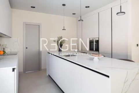 Trogir, Marina- luksuzna vila u mirnom okruženju, 6900m2
