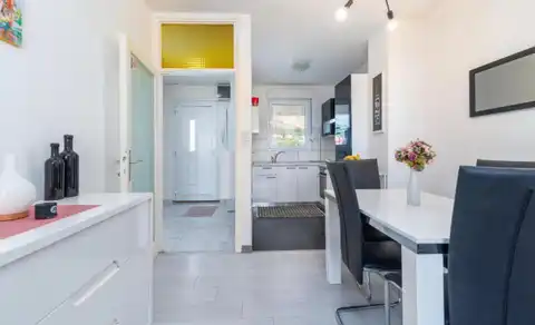 Trogir - Enosobno stanovanje za najem na odlični lokaciji