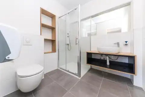 Makarska, Baška Voda - Apartamentowiec z 18 jednostkami mieszkalnymi